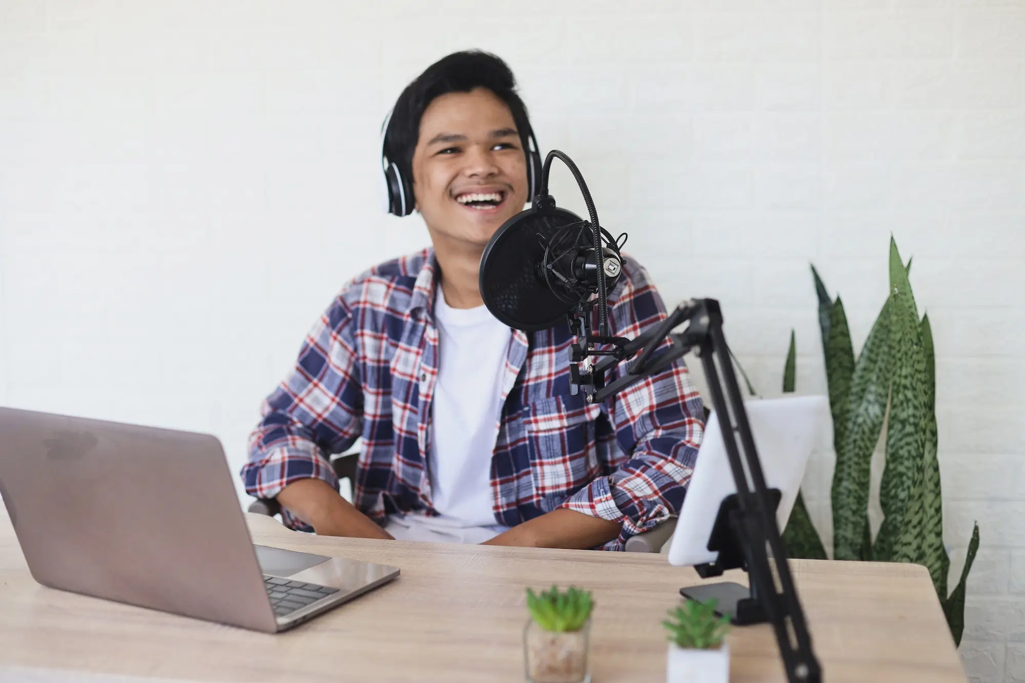 young-asian-man-expression-in-podcast-broadcasting.jpg