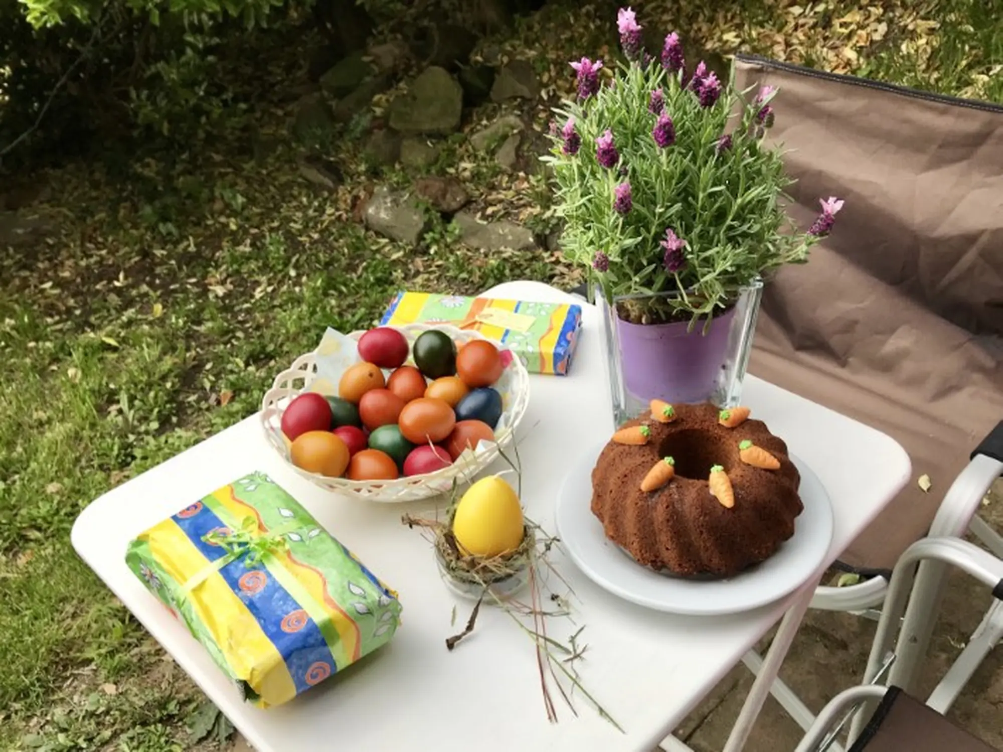 easter-moments-3XGTJVK-Custom.jpg