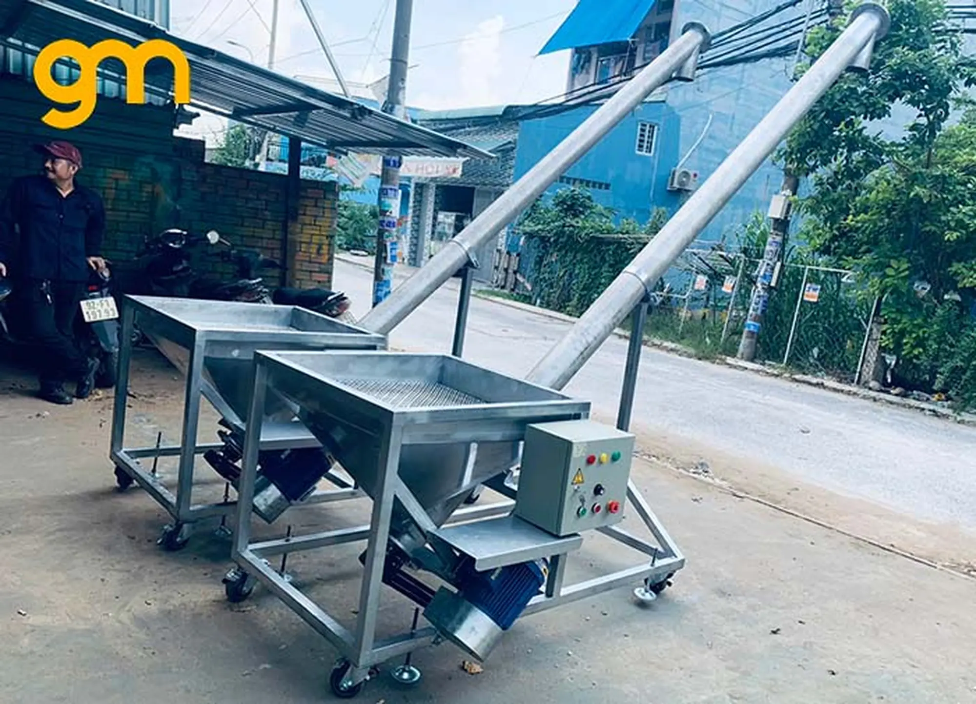 Băng tải trục vít