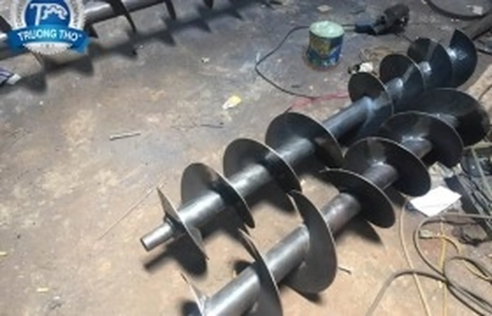 Trục vít tải xoắn