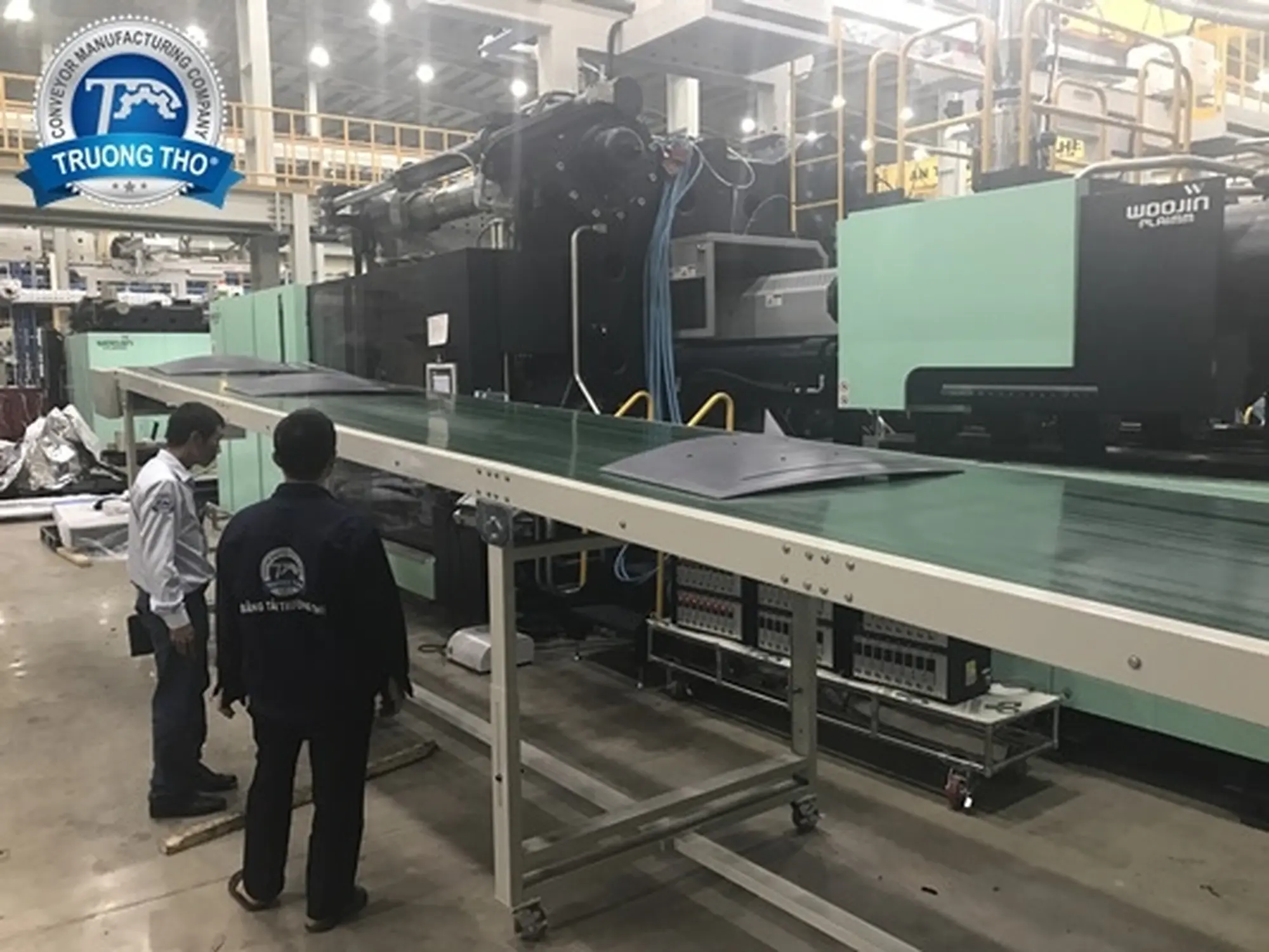 Băng tải PVC tải nhựa ép