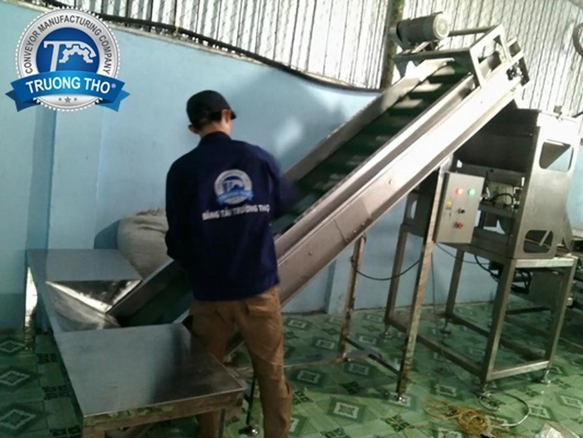 Băng tải PVC cấp liệu hạt điều 3m