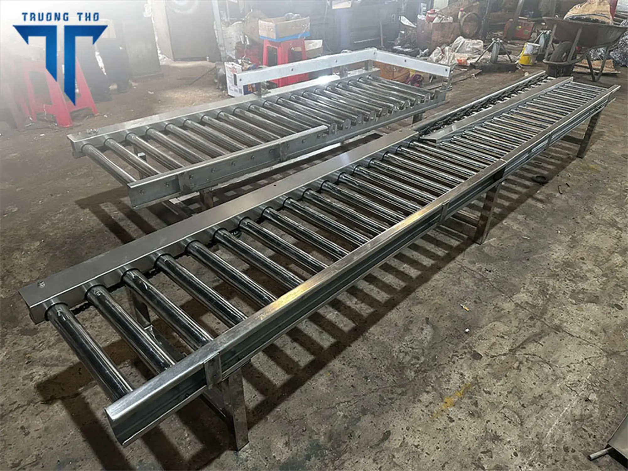 Băng tải con lăn inox
