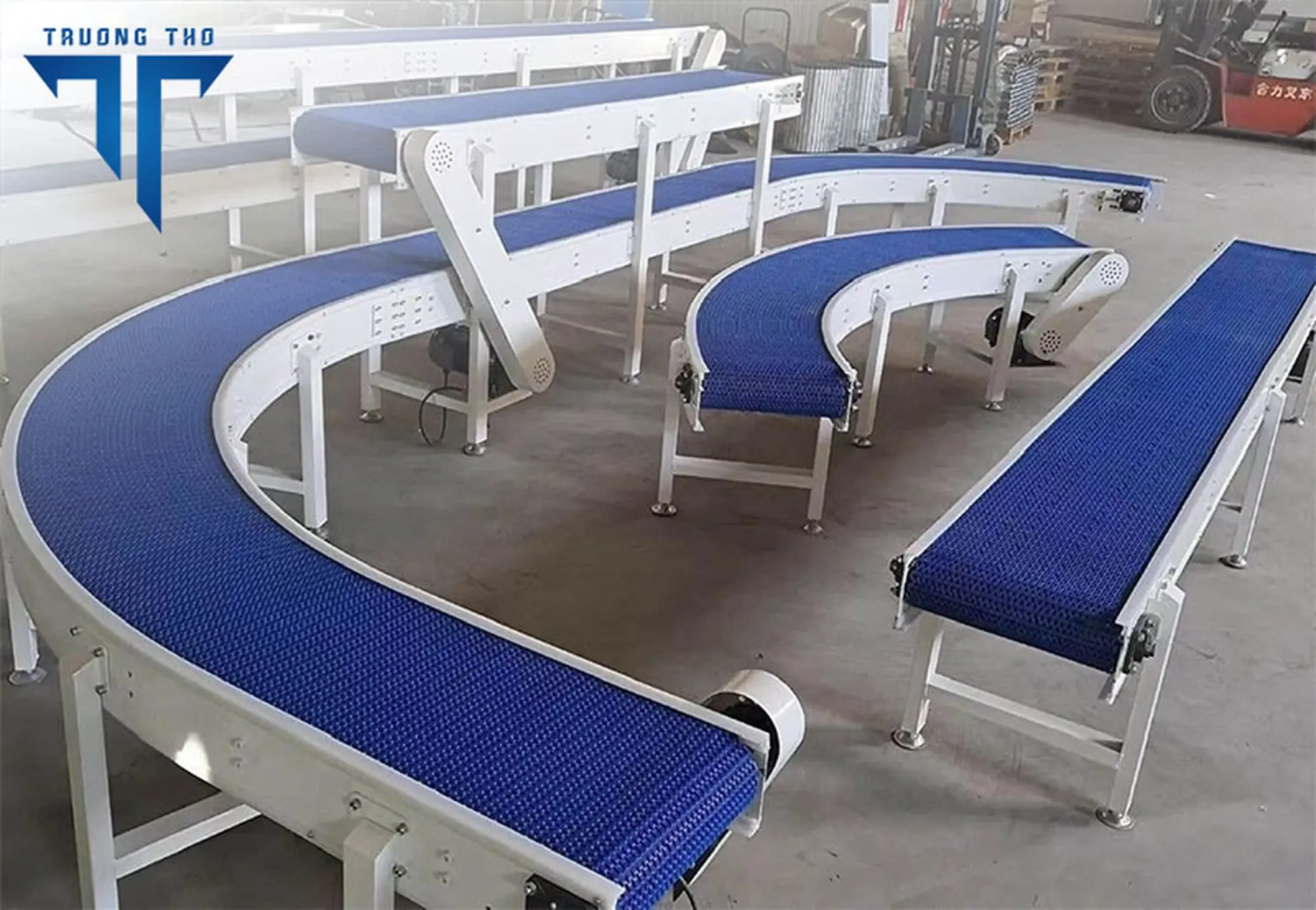 Băng tải xích nhựa